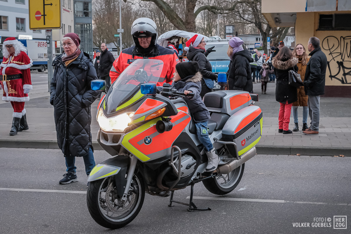 Stimmungsvoller Umzug durch Jülich