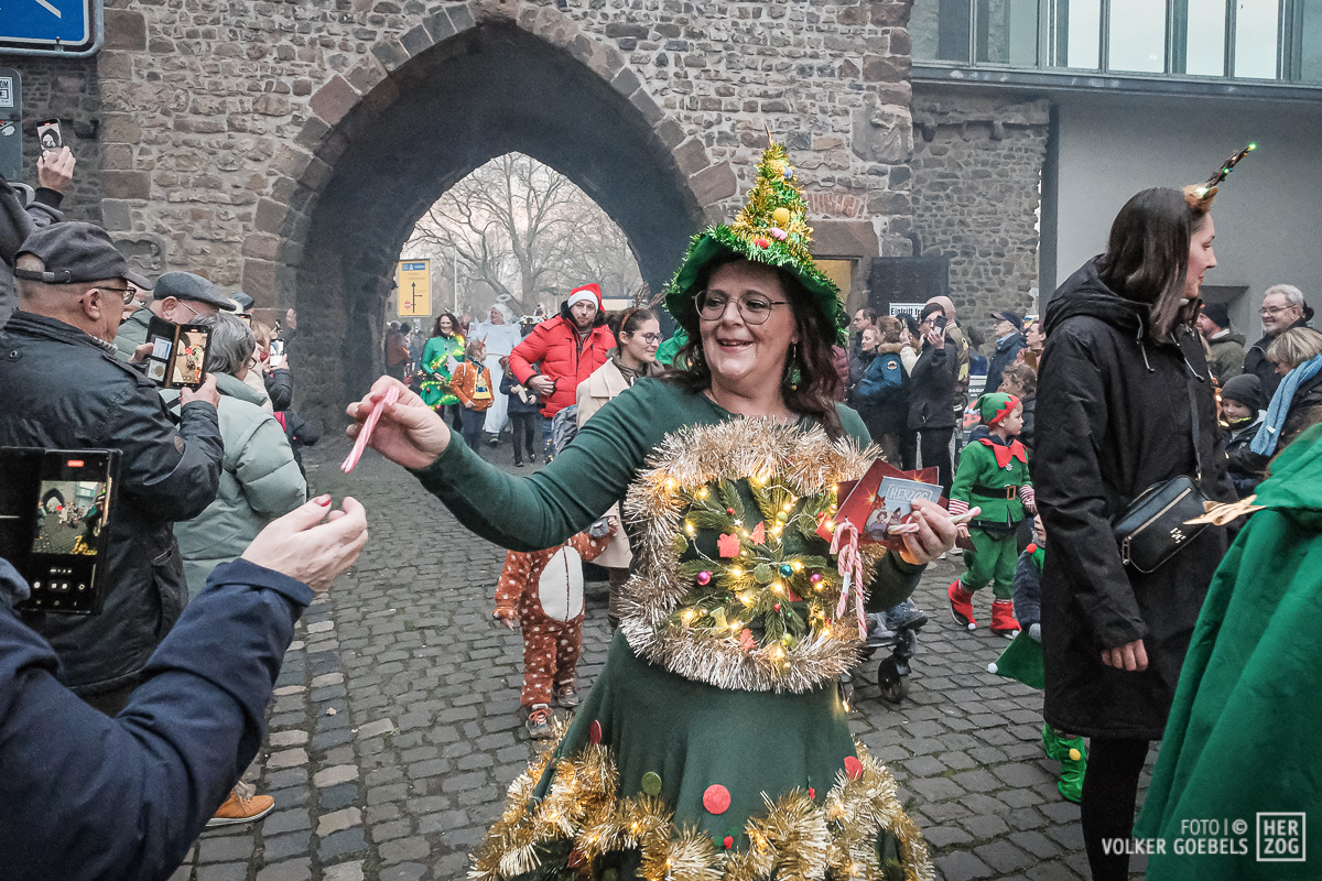 Impression 26 der ersten Jülicher Weihnachtsparade 2024