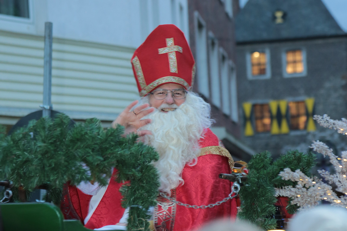 Impression 49 der ersten Jülicher Weihnachtsparade 2024