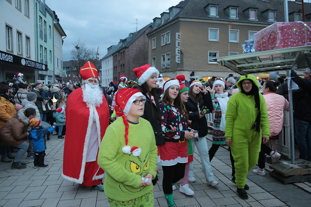 Impression 60 der ersten Jülicher Weihnachtsparade 2024