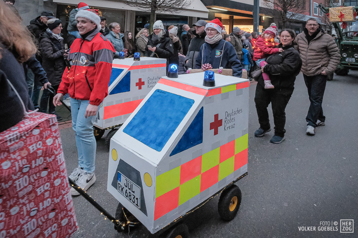 Impression 67 der ersten Jülicher Weihnachtsparade 2024