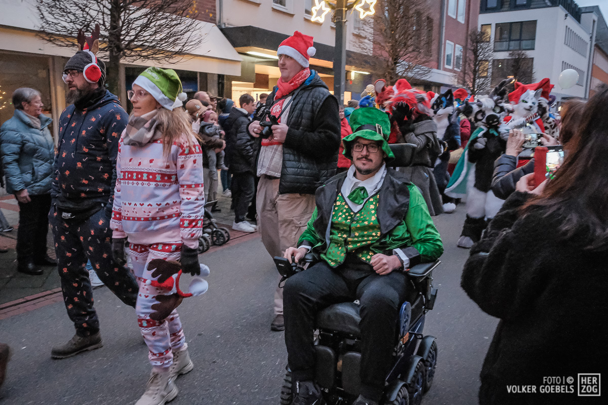Impression 70 der ersten Jülicher Weihnachtsparade 2024