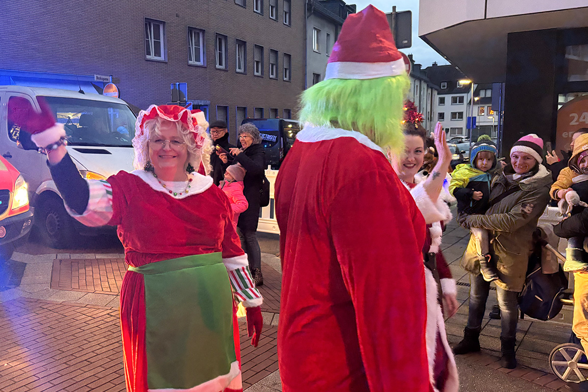 Impression 74 der ersten Jülicher Weihnachtsparade 2024